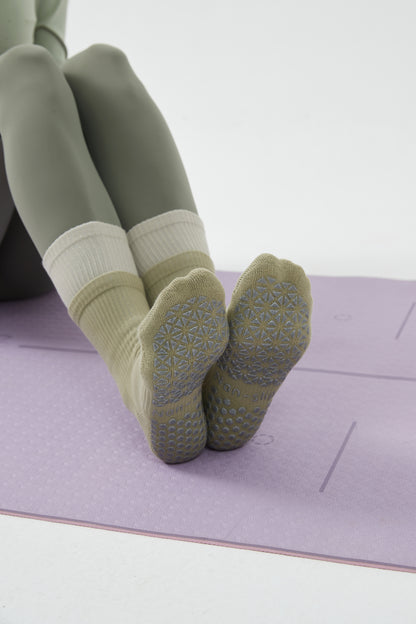 JIOSE GRIP SOCKS FOR YOGA OR ANY TRAINING ACTIVITIES | LONG | SPORTS