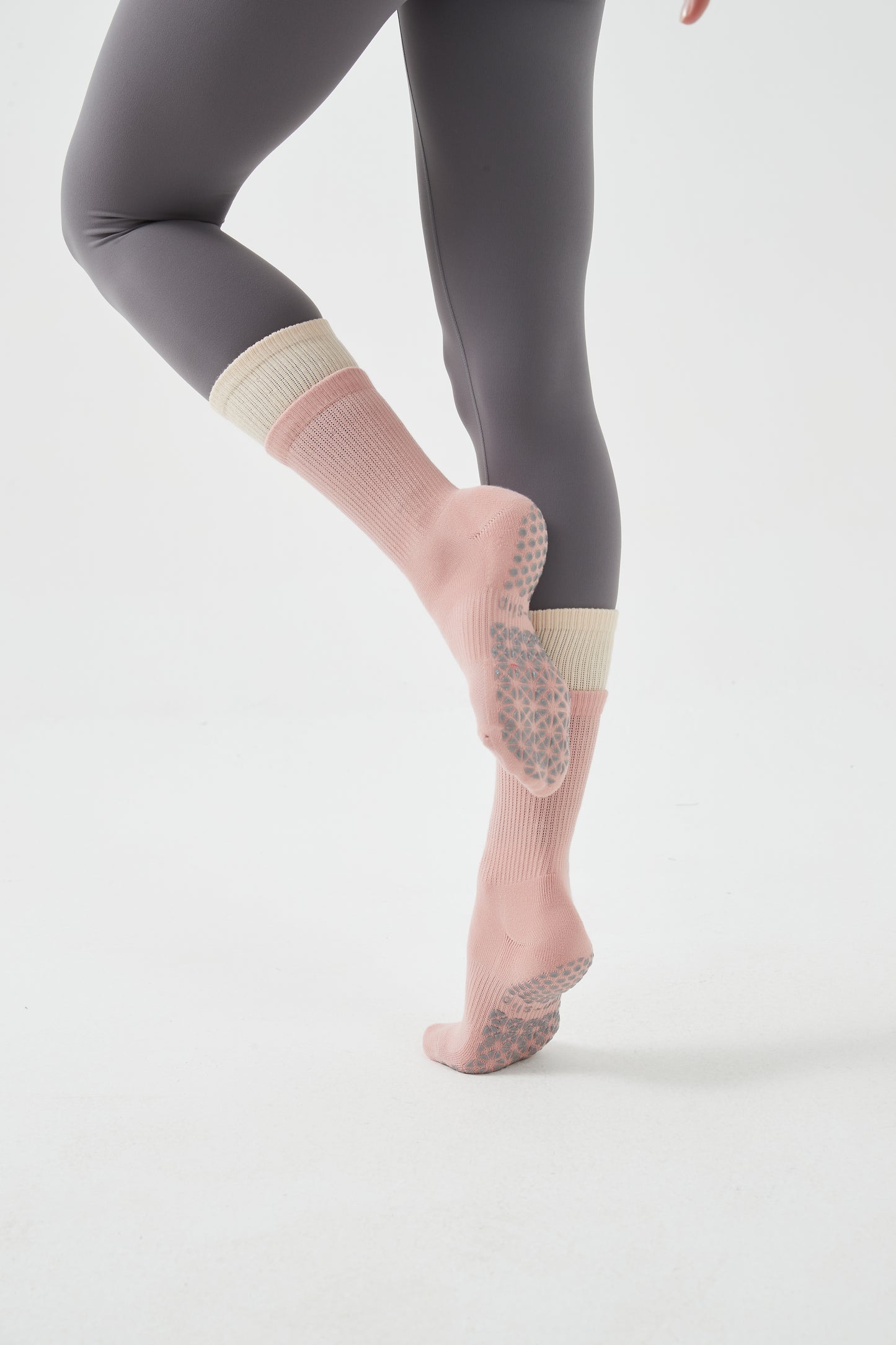 JIOSE GRIP SOCKS FOR YOGA OR ANY TRAINING ACTIVITIES | LONG | SPORTS